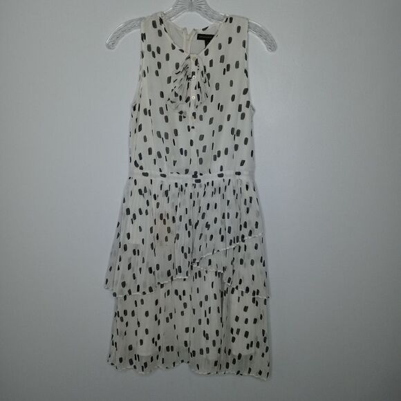 Banana Republic Dresses & Skirts - Banana Republic lightweight polka dot dress